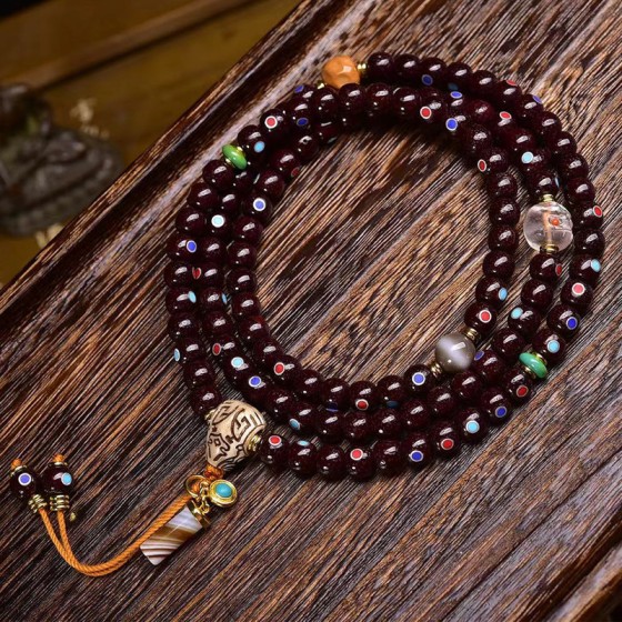 Cinnabar offerings and many treasures inlaid with star and moon bodhi disciple beads 108 beads